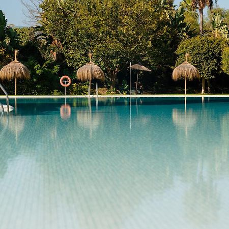 Ground Floor Holiday Apartment With Terrace And Pool In Puerto Banus, Marbella Exterior foto