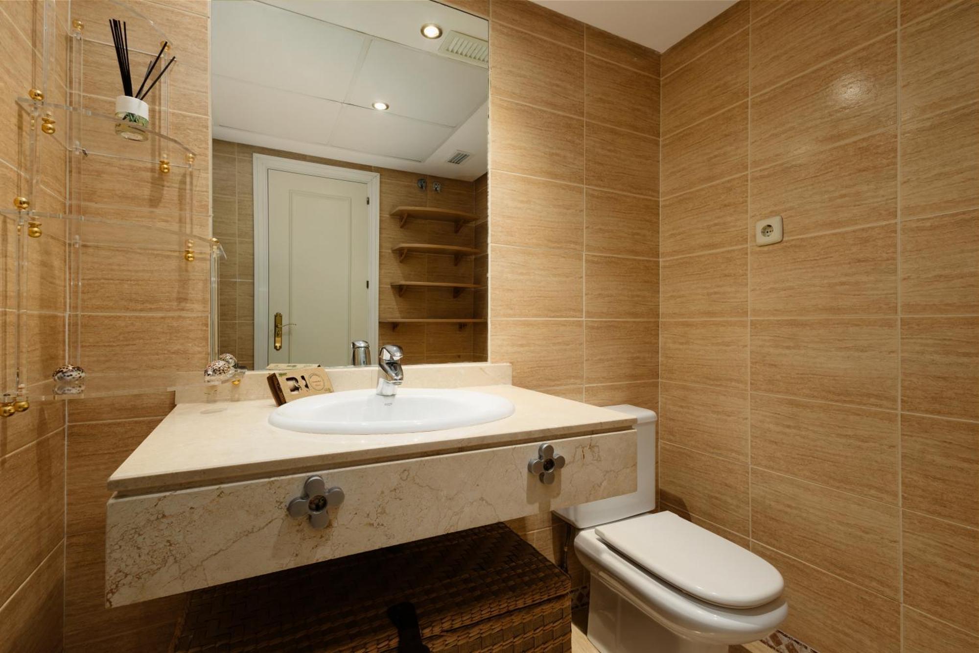 Ground Floor Holiday Apartment With Terrace And Pool In Puerto Banus, Marbella Exterior foto