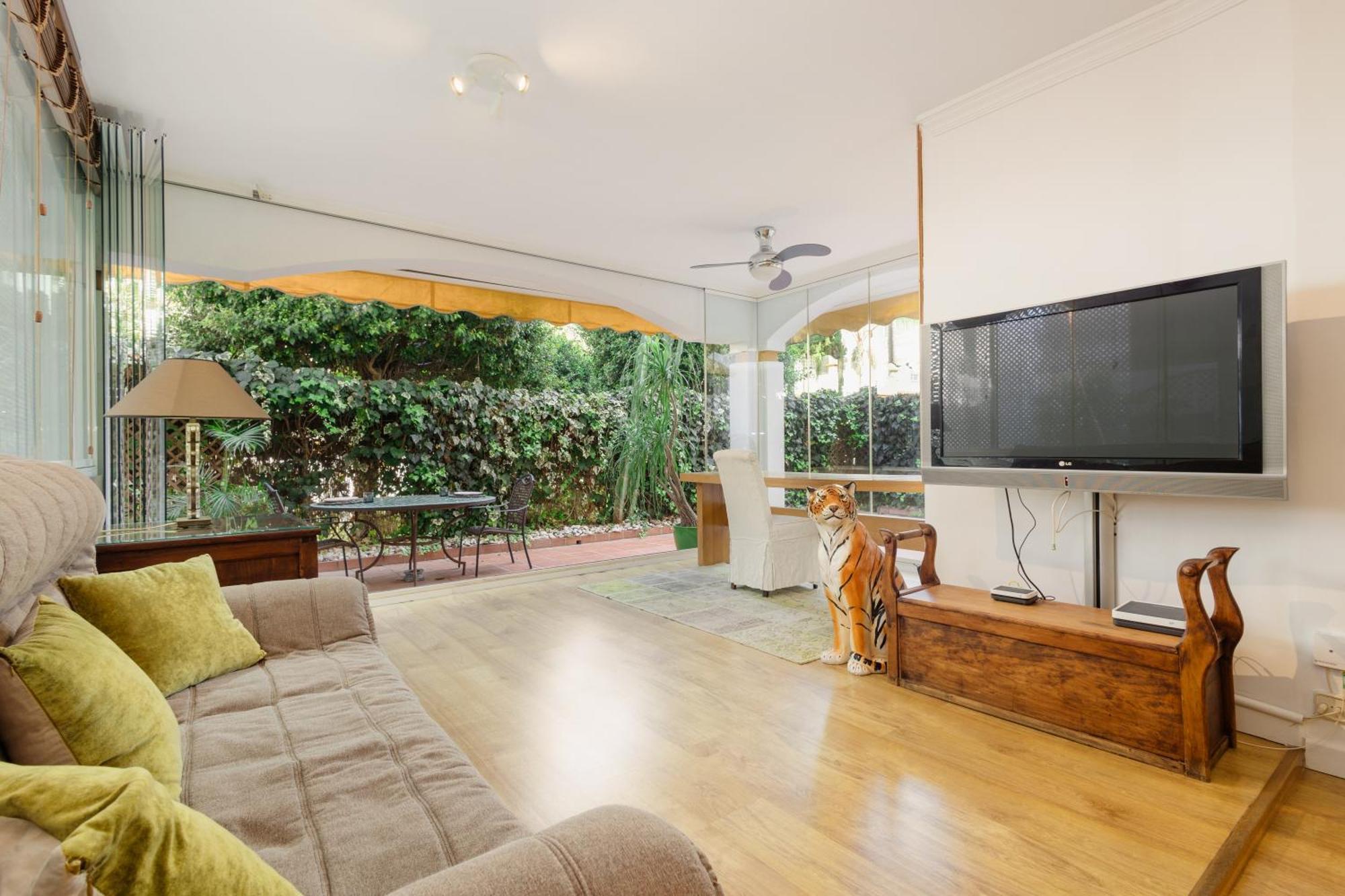 Ground Floor Holiday Apartment With Terrace And Pool In Puerto Banus, Marbella Exterior foto